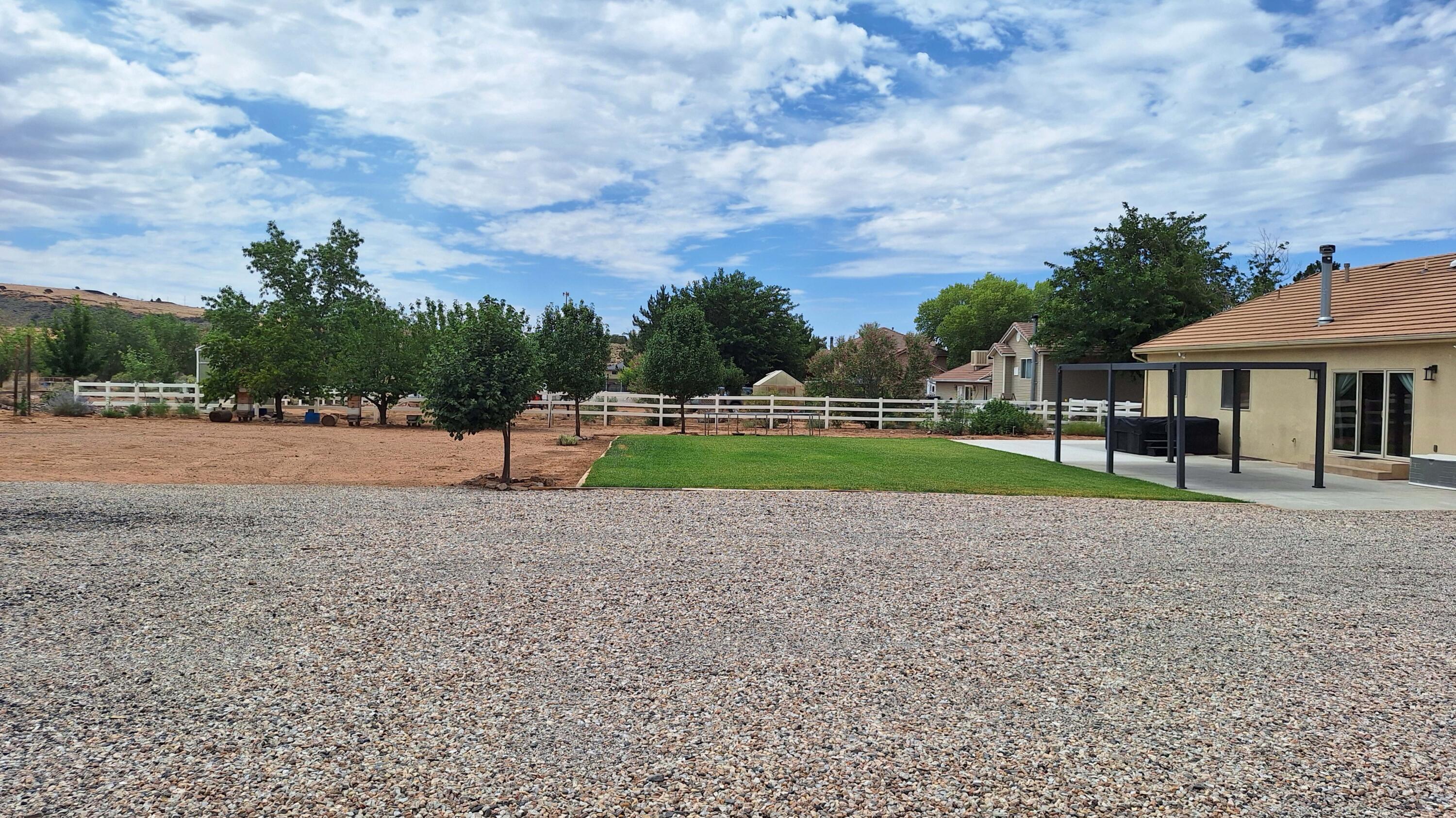 PARADISE ESTATES - Residential