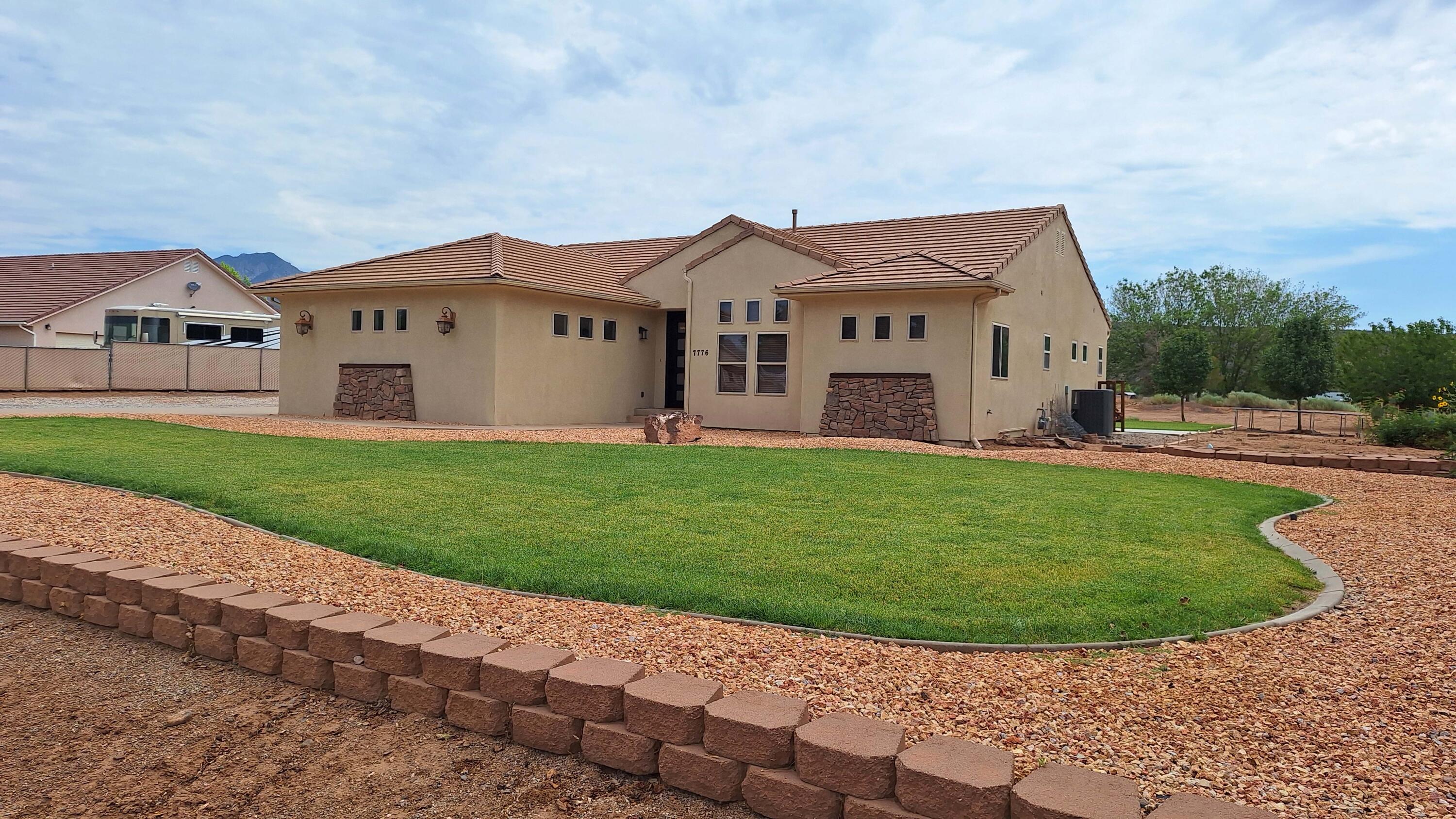 PARADISE ESTATES - Residential