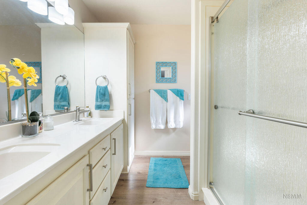 SNOW HAVEN TOWNHOMES - Residential
