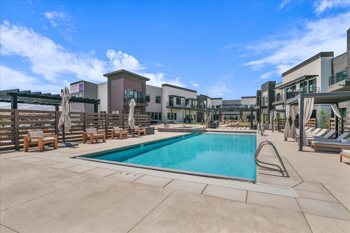 POINT AT SNOW CANYON - Residential