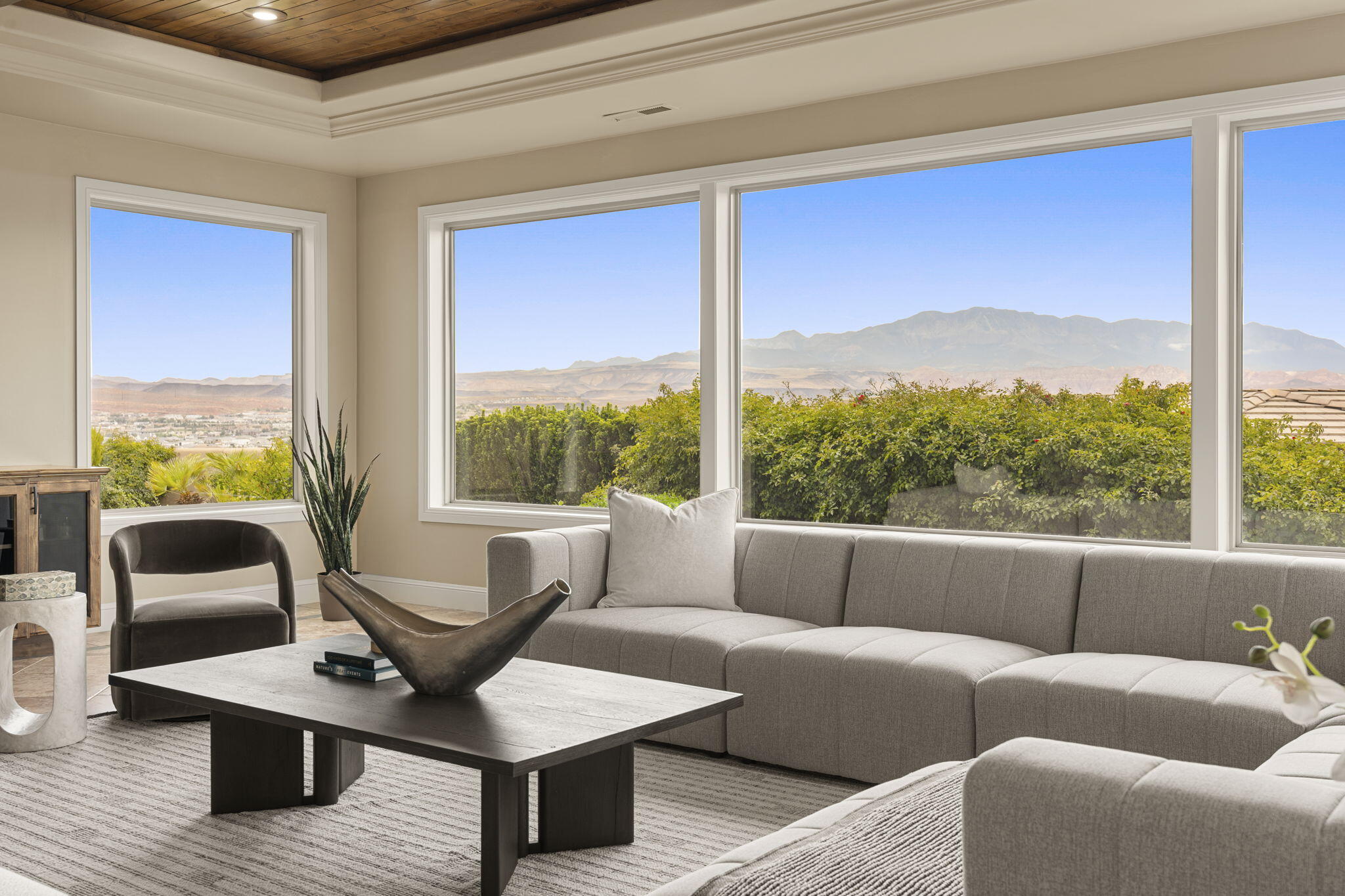 STONE CLIFF - Residential