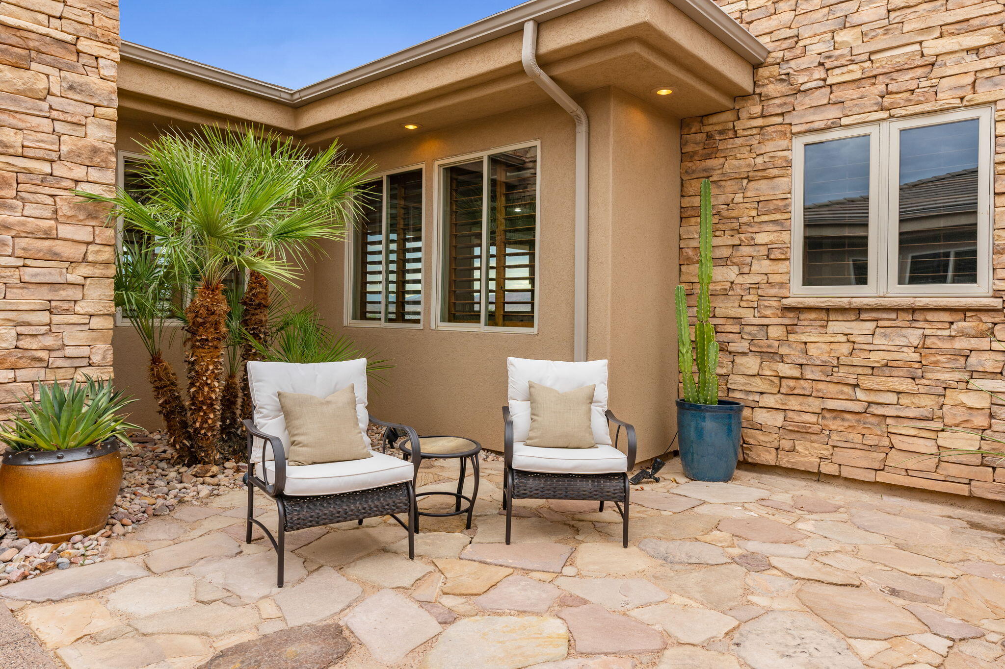 STONE CLIFF - Residential
