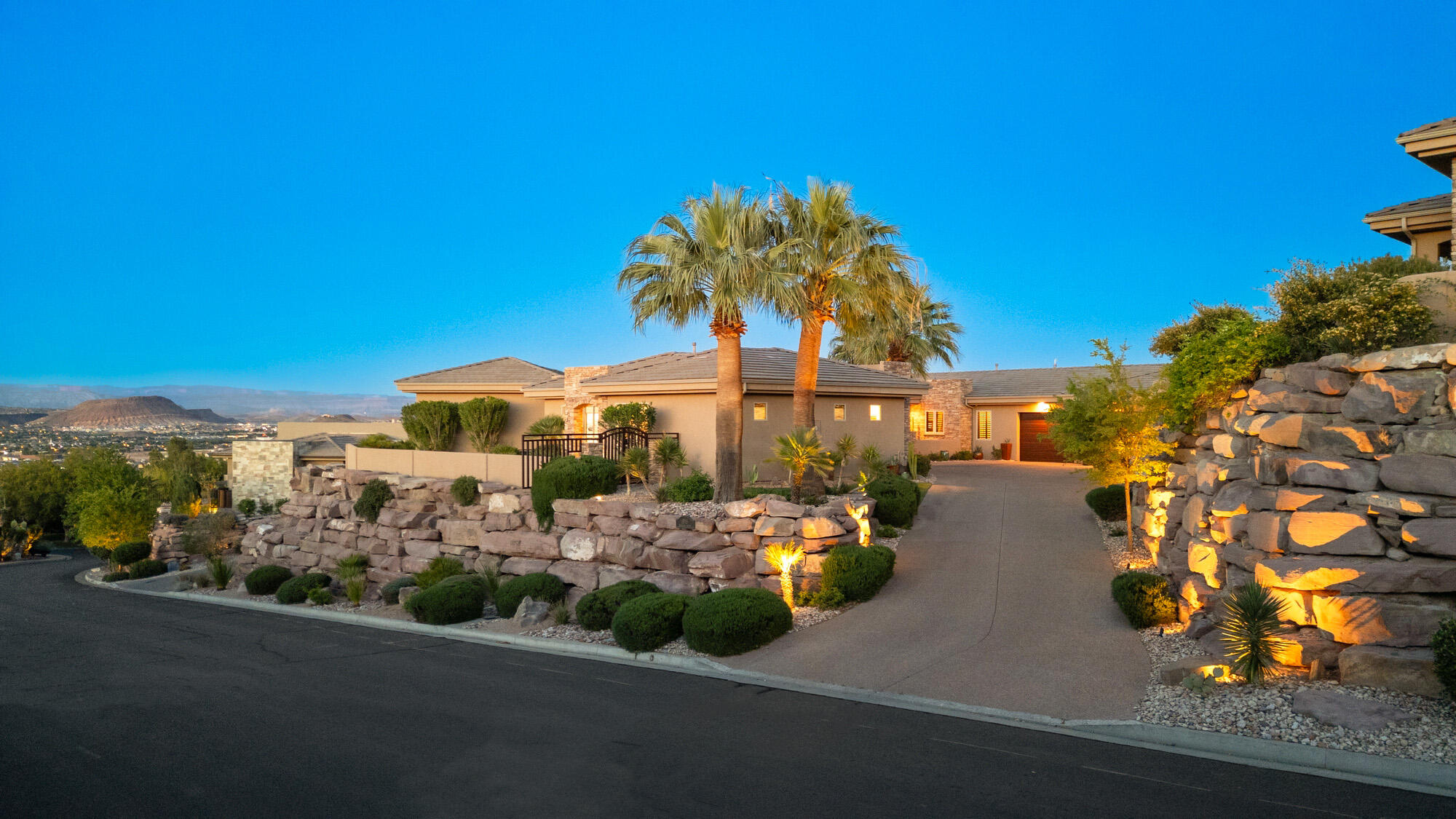 STONE CLIFF - Residential
