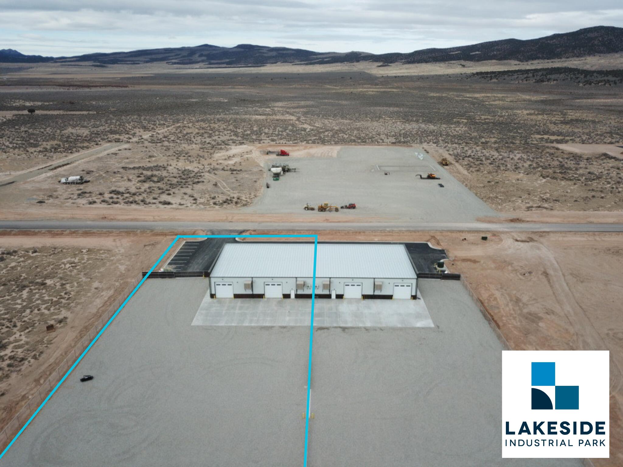 South side building and fenced yard space for rent. Space will be 4600 sq ft of building space + 400 sq ft of office space for 5000 sq ft total. Total shop sq footage is 10,000 sq ft. Includes small snack bar space. Overhead doors are 14ftx 14ft. $6500 per month. Available mid march-April1st 2026

Photos are similar to the shop that will be built. Lot lines are approximate.
