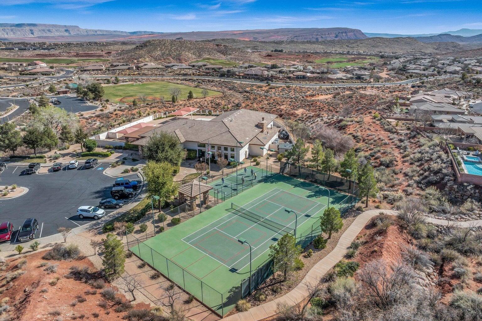CORAL CANYON - Residential