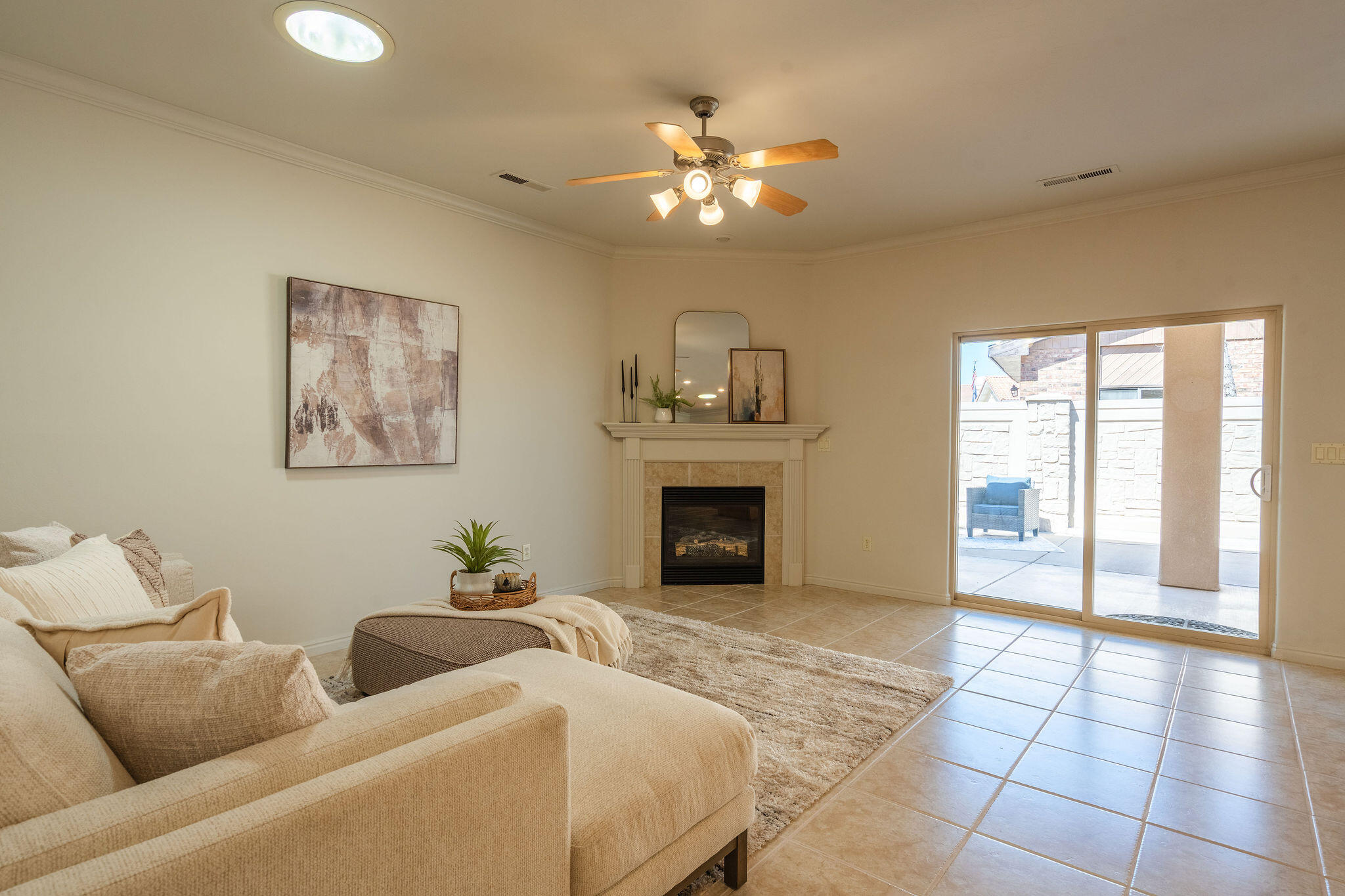 BLOOMINGTON HILLS - Residential