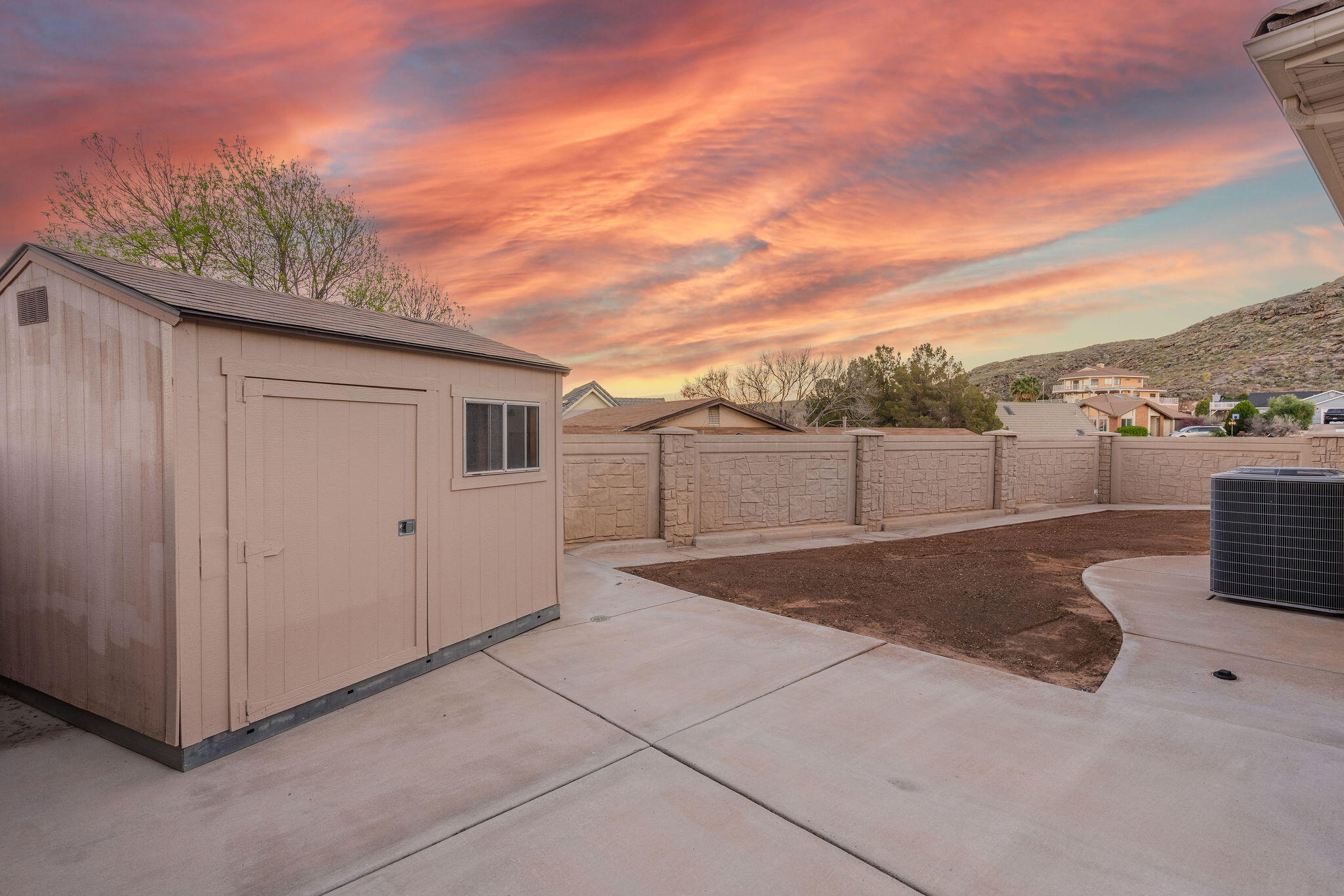 BLOOMINGTON HILLS - Residential