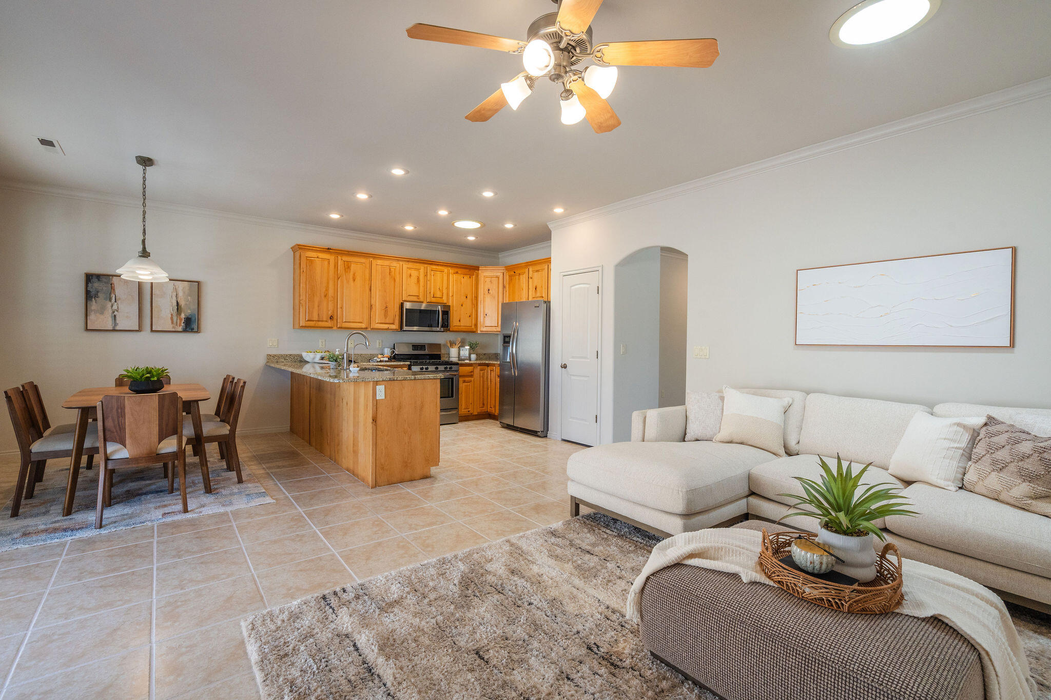 BLOOMINGTON HILLS - Residential