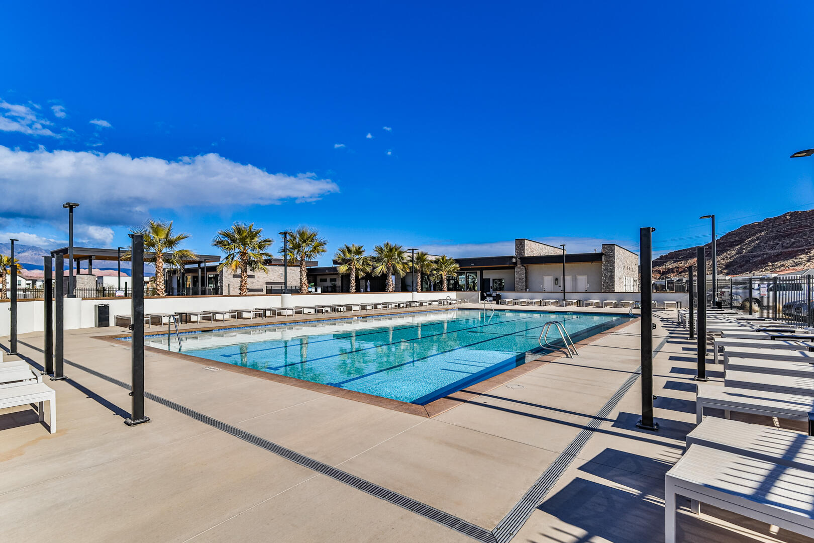 LABYRINTH PT AT LG VALLEY - Residential