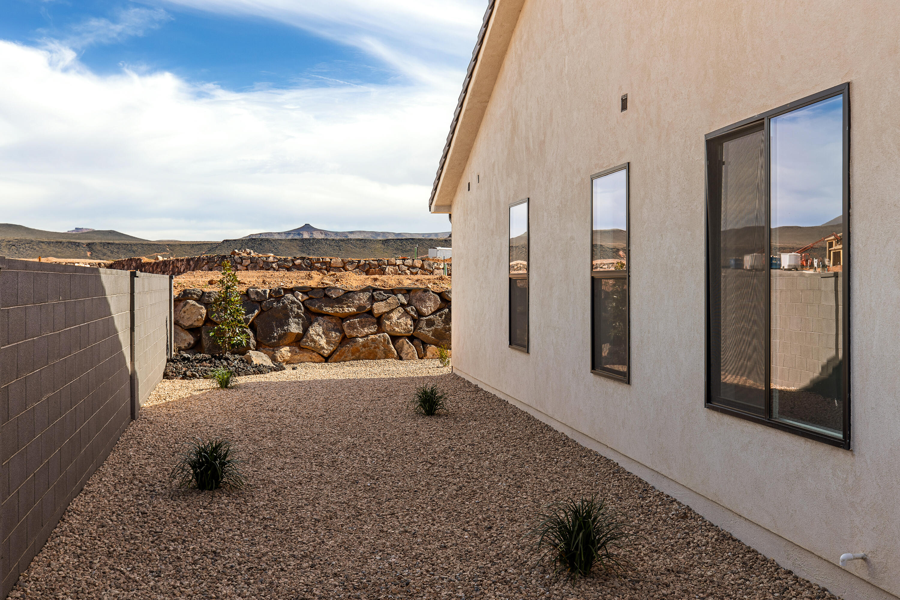 RED SLATE ESTATES - Residential