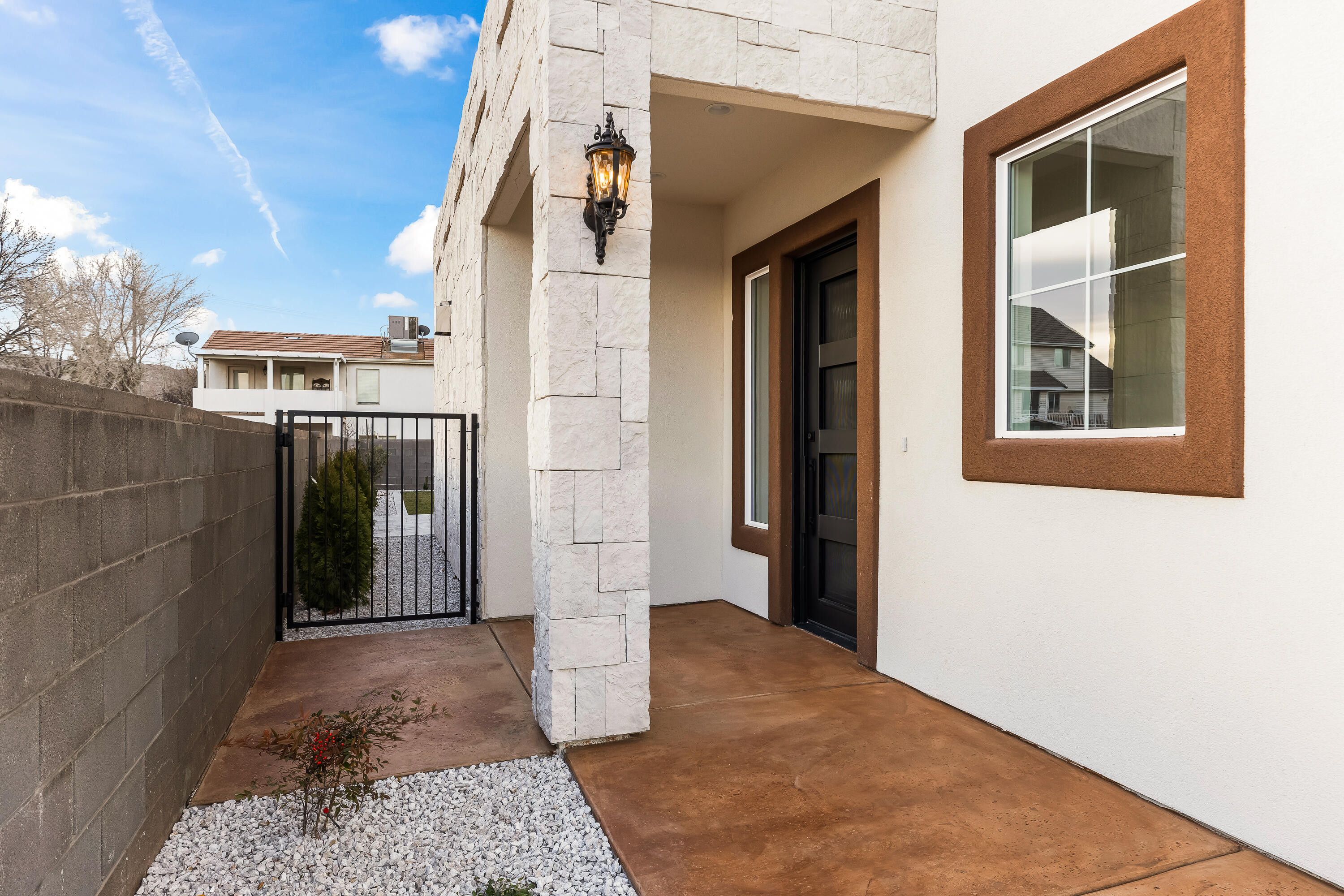 FALCON RIDGE - Residential