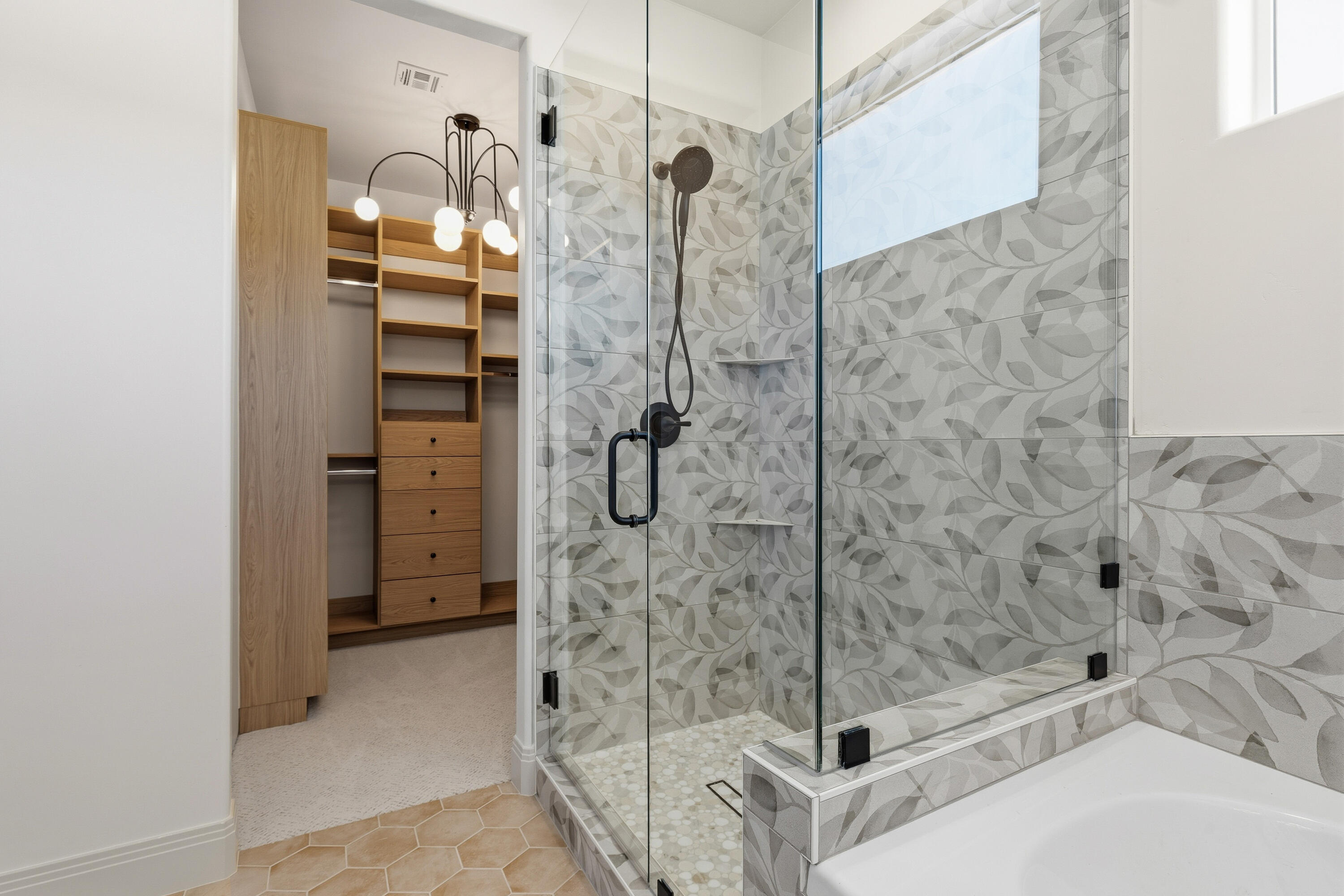 FALCON RIDGE - Residential