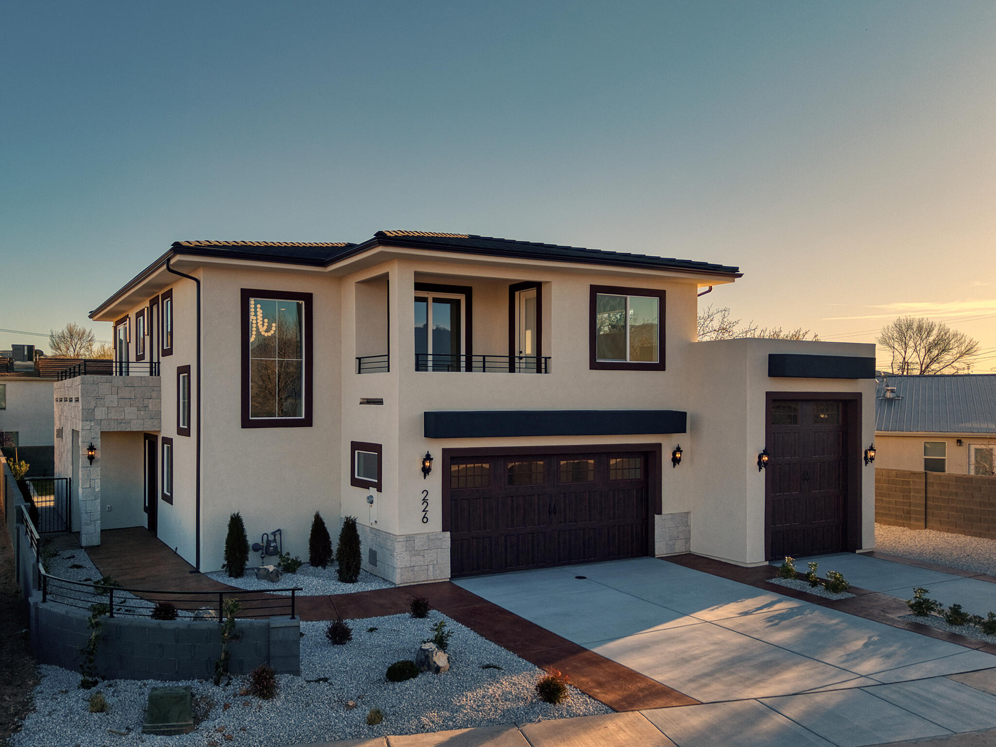 FALCON RIDGE - Residential