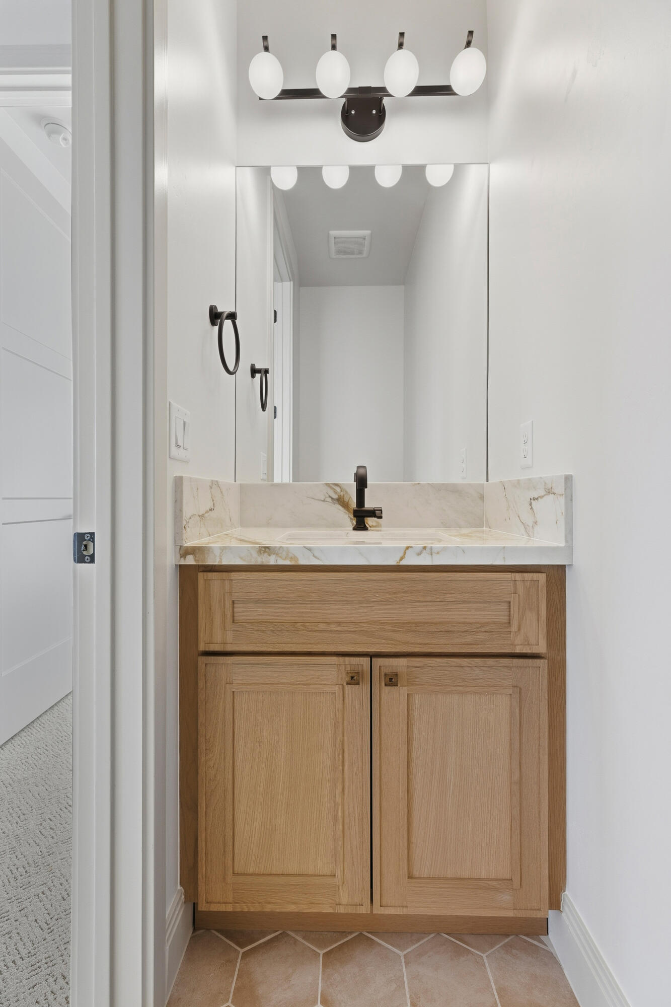 FALCON RIDGE - Residential
