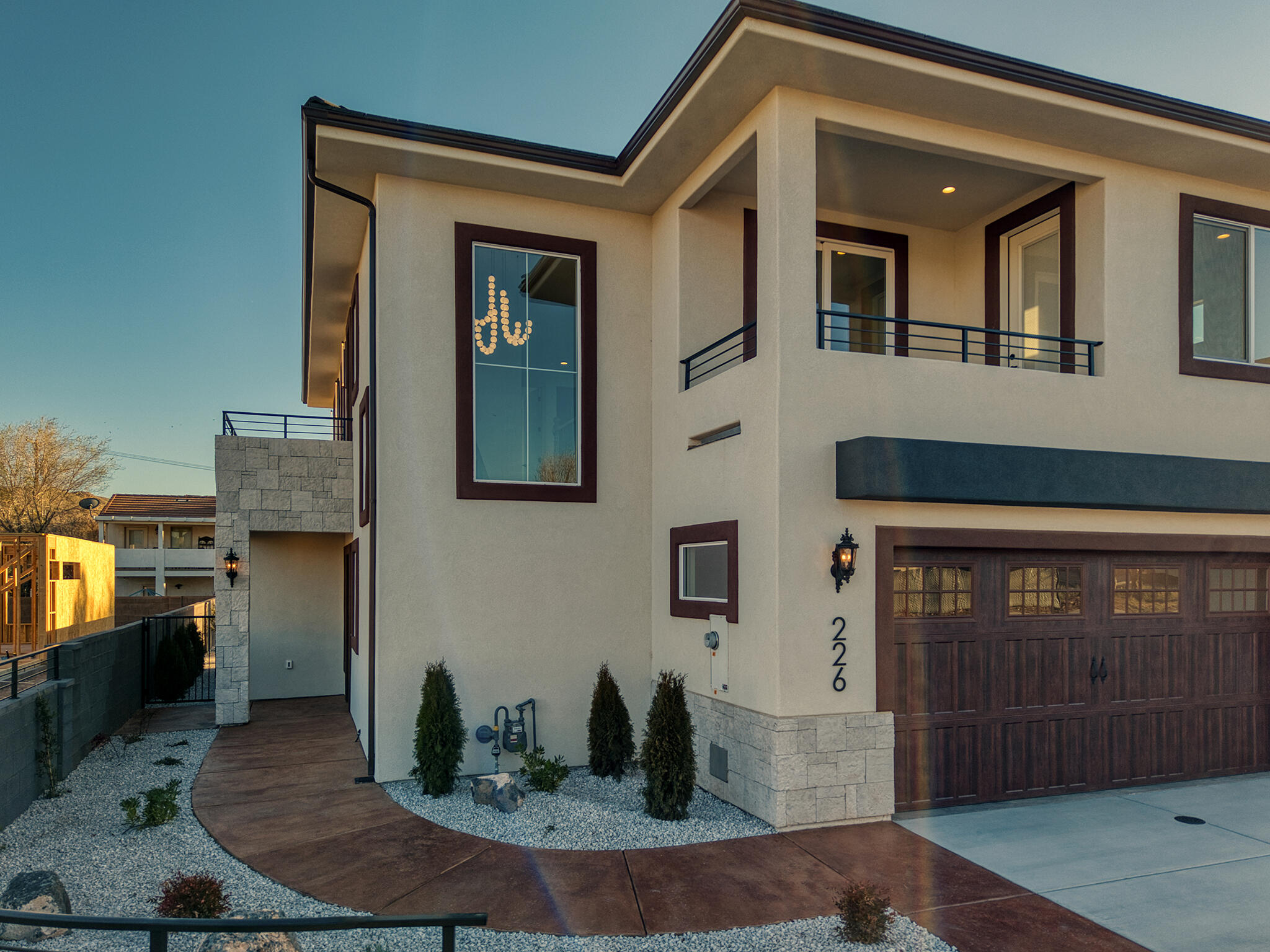 FALCON RIDGE - Residential