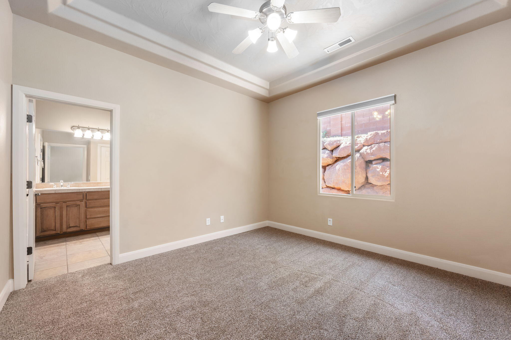 PARADISE CANYON - Residential