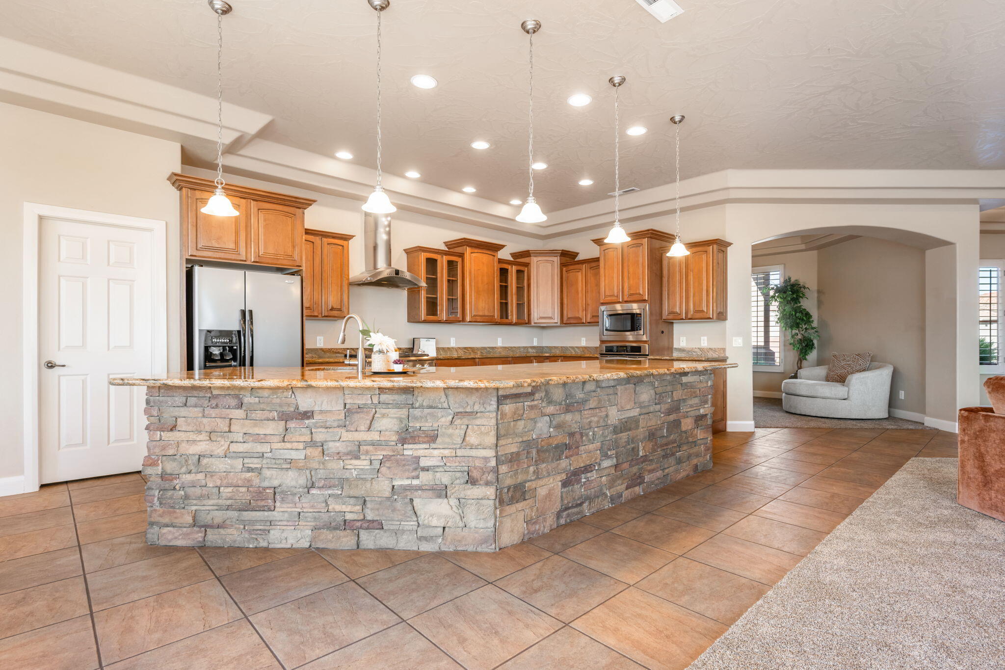 PARADISE CANYON - Residential