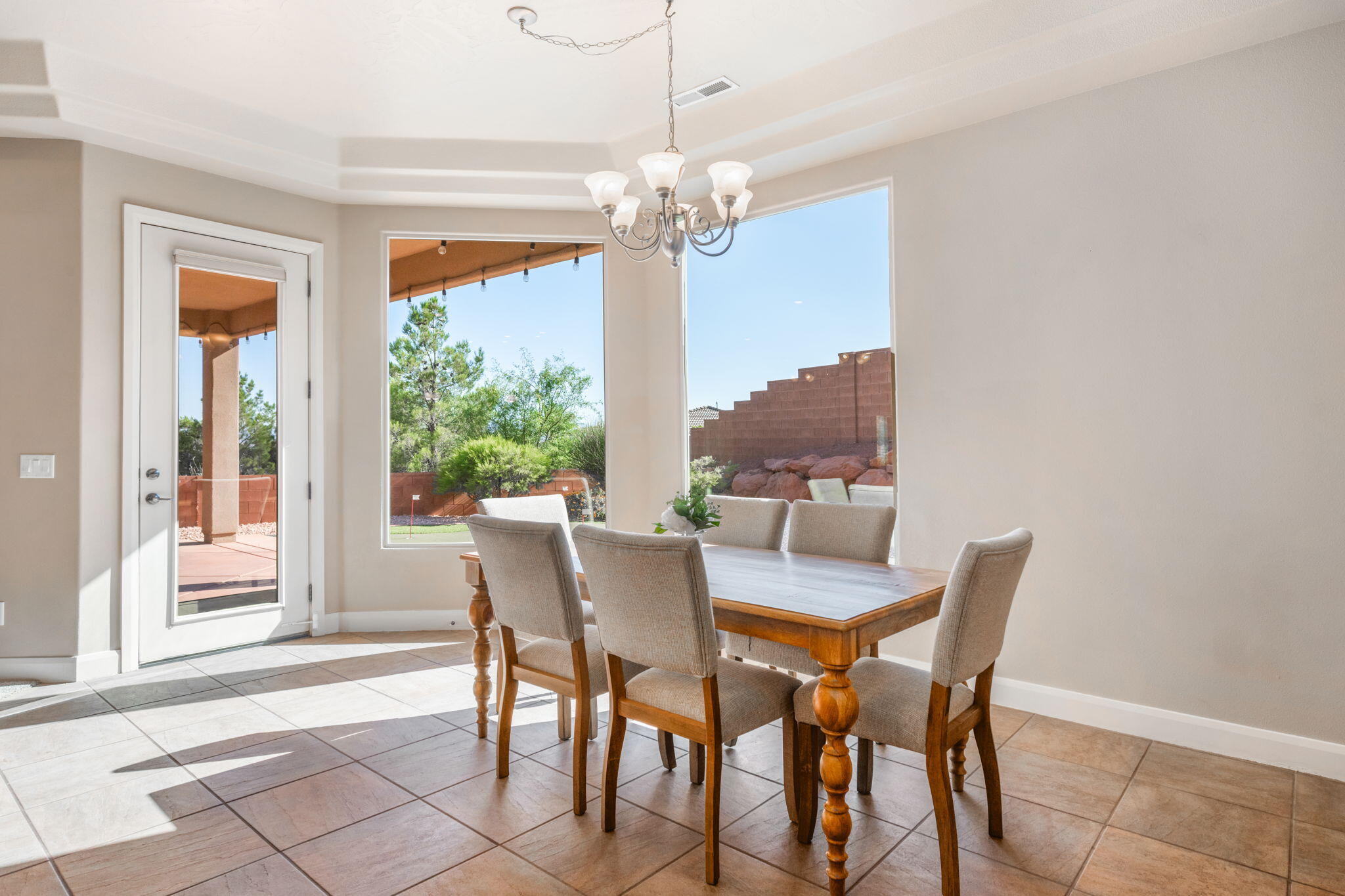 PARADISE CANYON - Residential