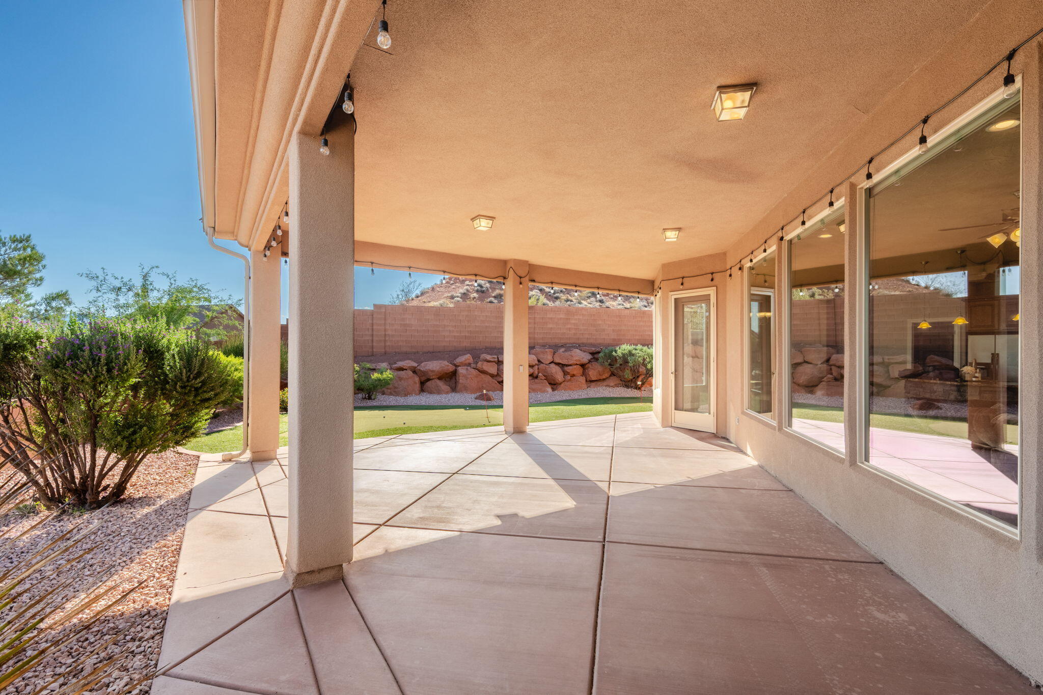 PARADISE CANYON - Residential