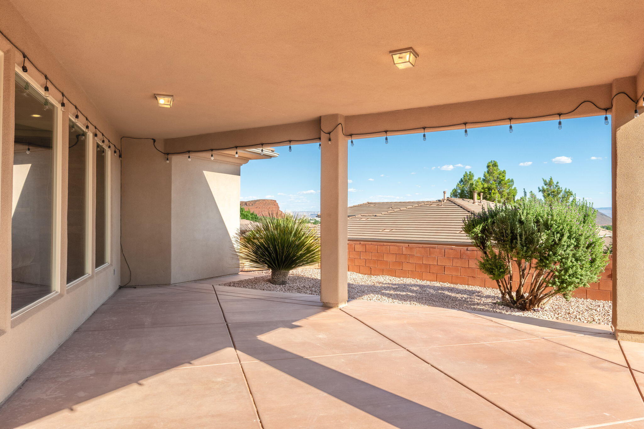 PARADISE CANYON - Residential