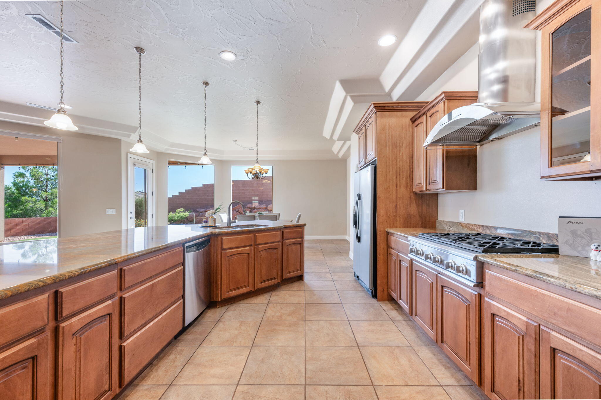 PARADISE CANYON - Residential