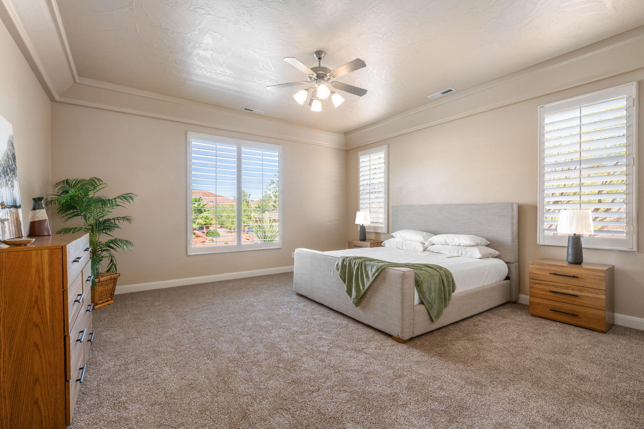PARADISE CANYON - Residential