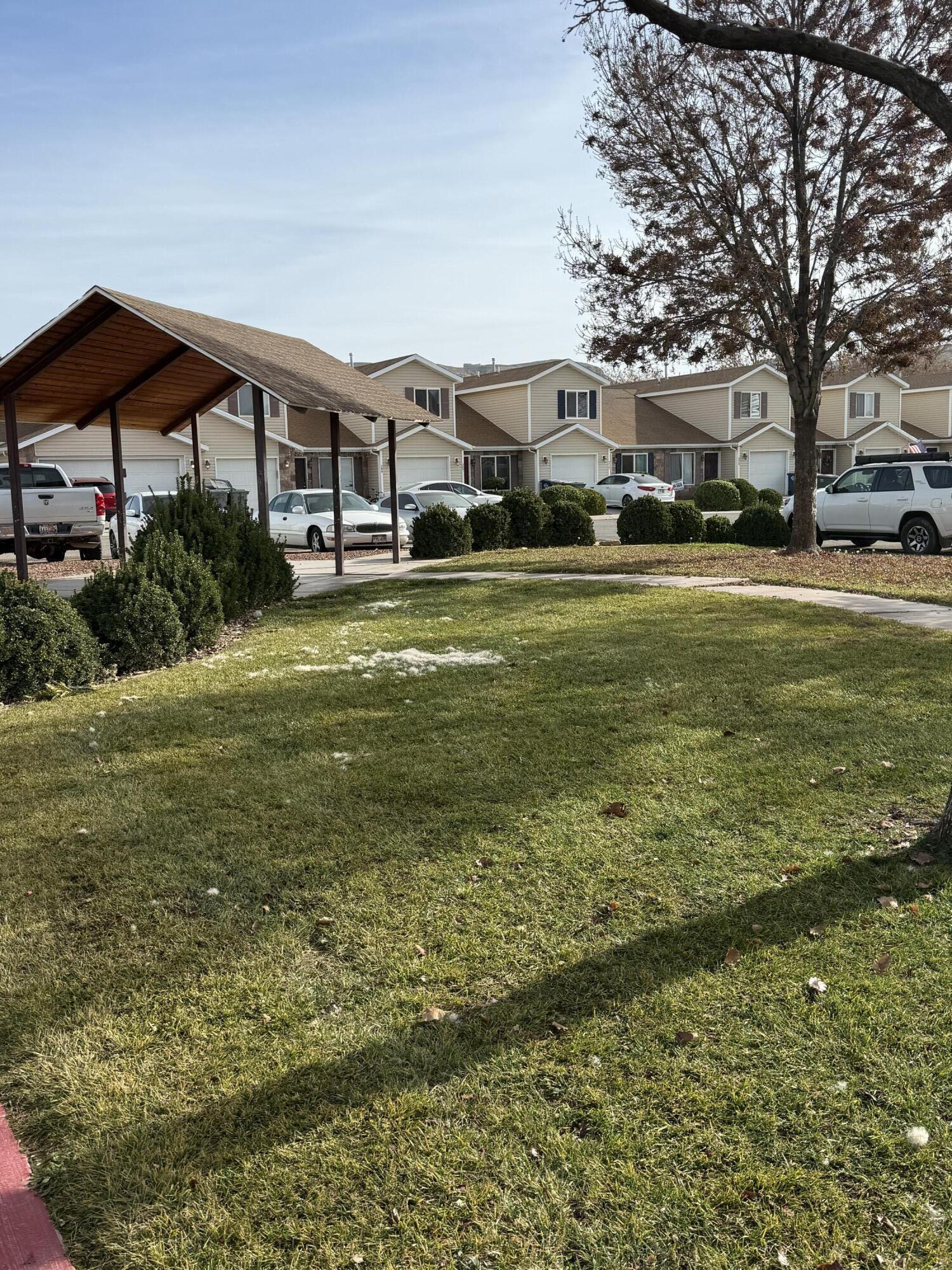 PECAN MEADOWS - Residential