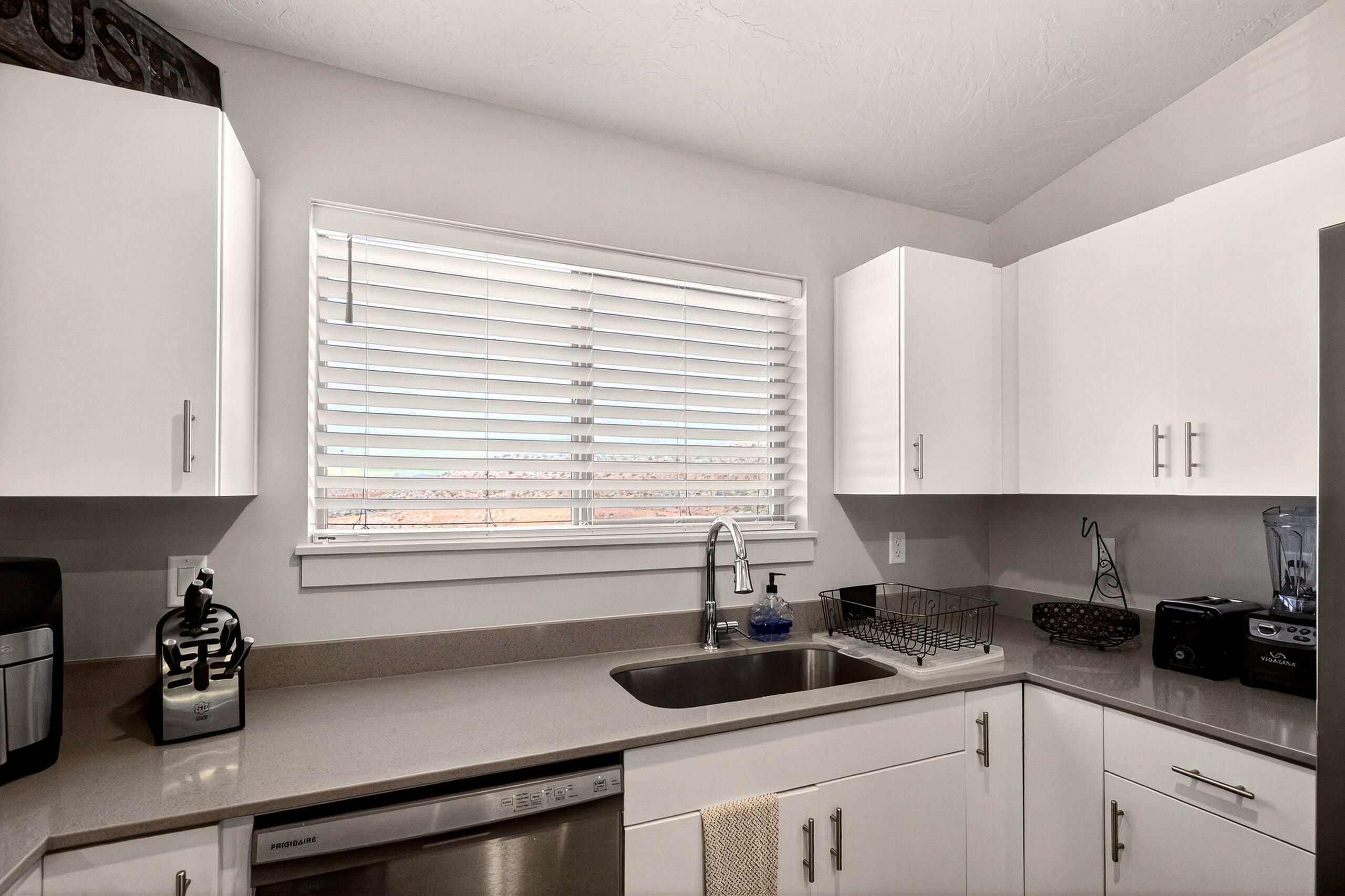 LONE ROCK CONDOS - Residential