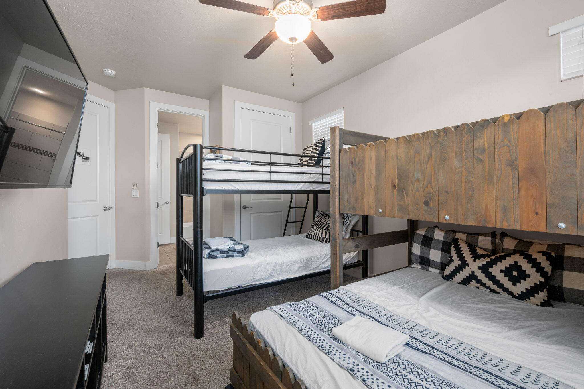 PARADISE VILLAGE AT ZION - Residential