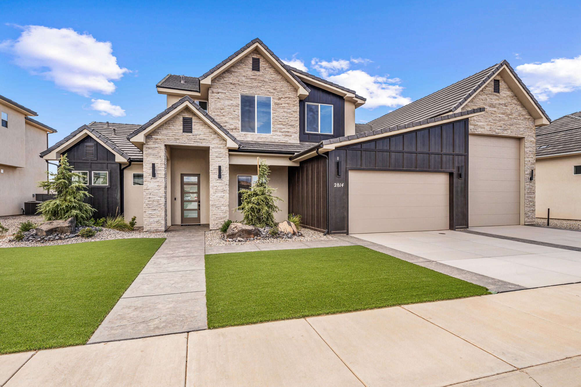 This beautiful home is situated on the east side of town and features LVP flooring, quartz countertops, and under-mount sinks with soft-close drawers and cabinets. It includes a smart home kit, a Wi-Fi router, a programmable thermostat, and a keyless front door lock. The garage is epoxied and accommodates a 50-foot RV. Additionally, there is a 12-foot side parking space and a 37-foot backyard.