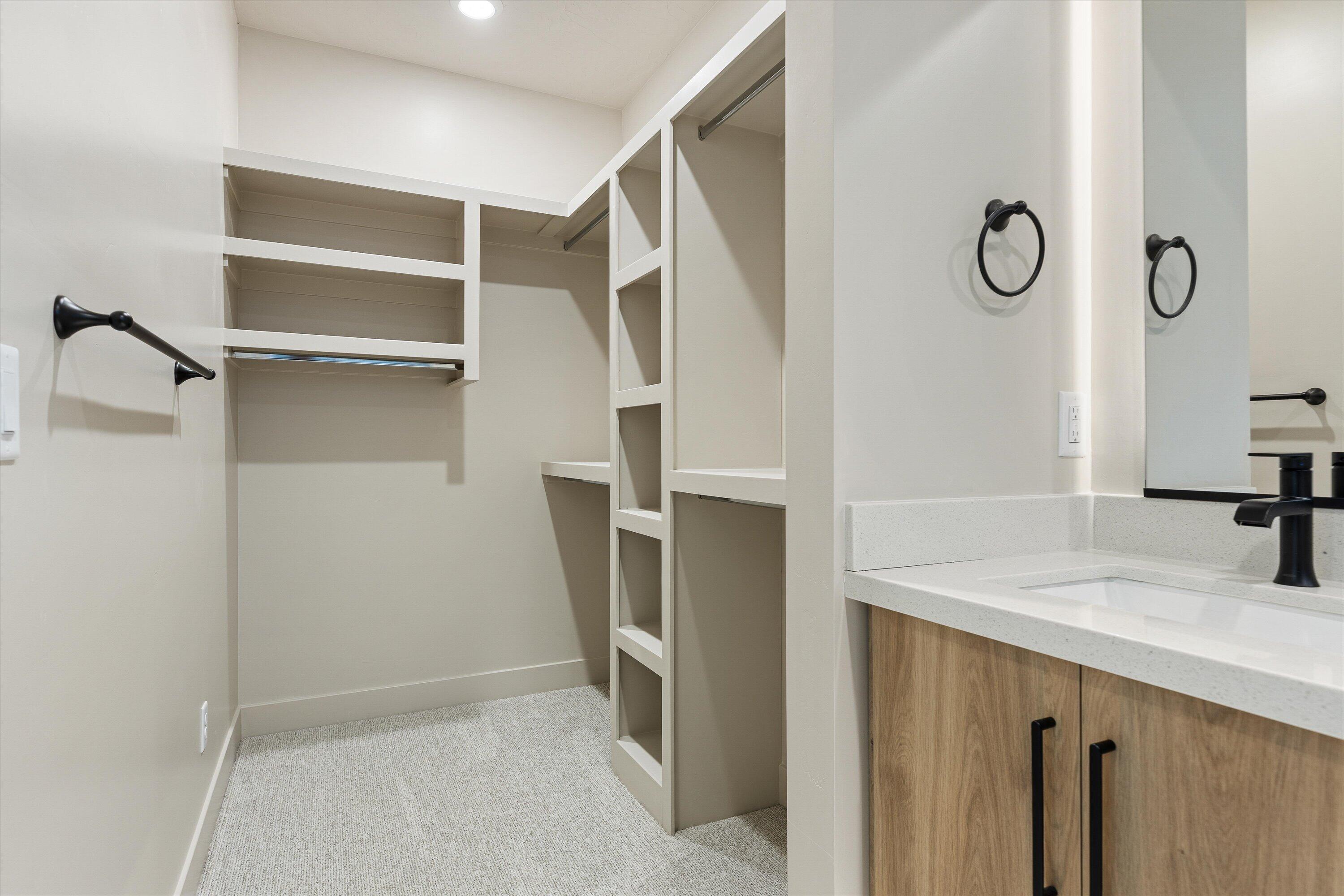 PAINTED SANDS - Residential