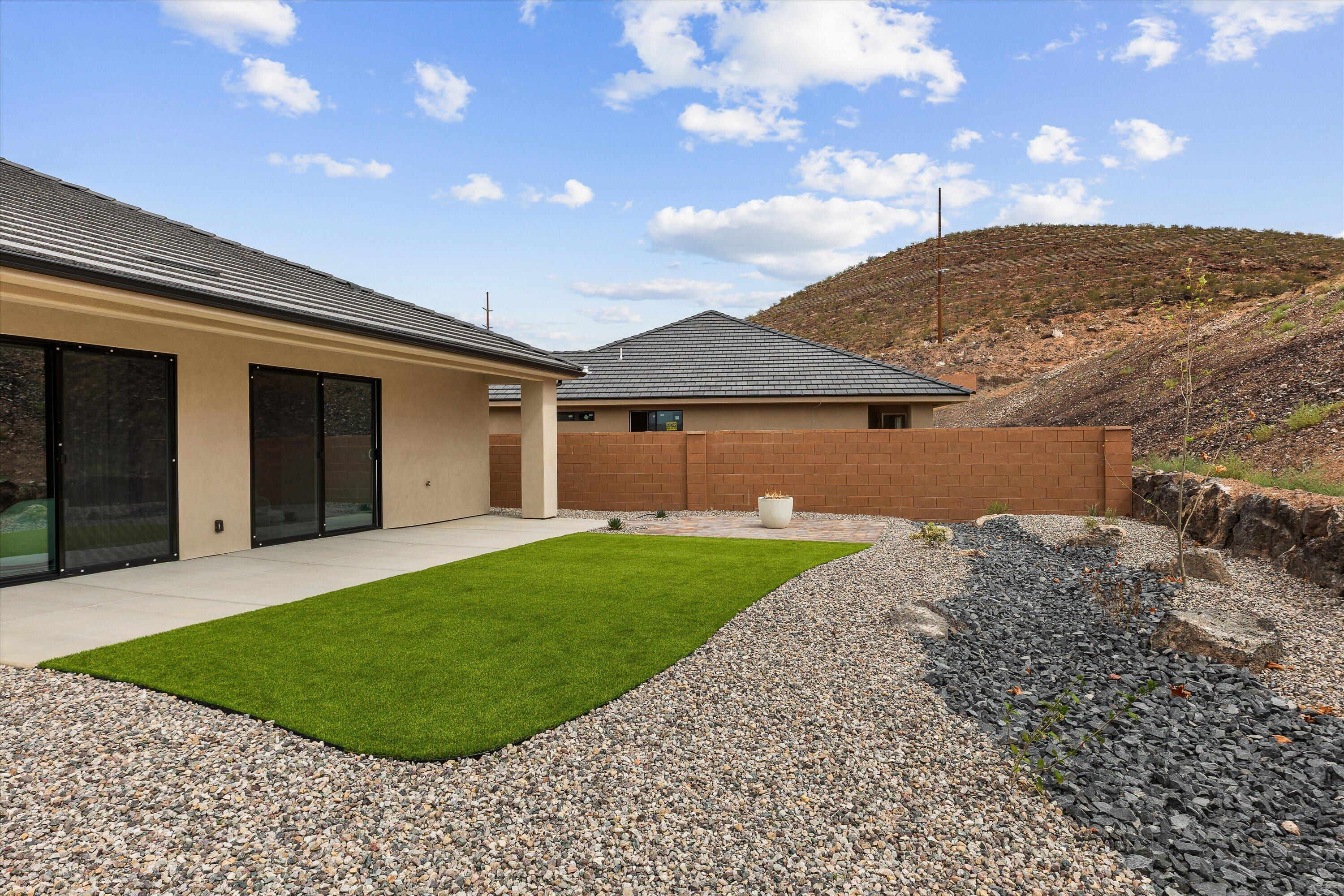 PAINTED SANDS - Residential