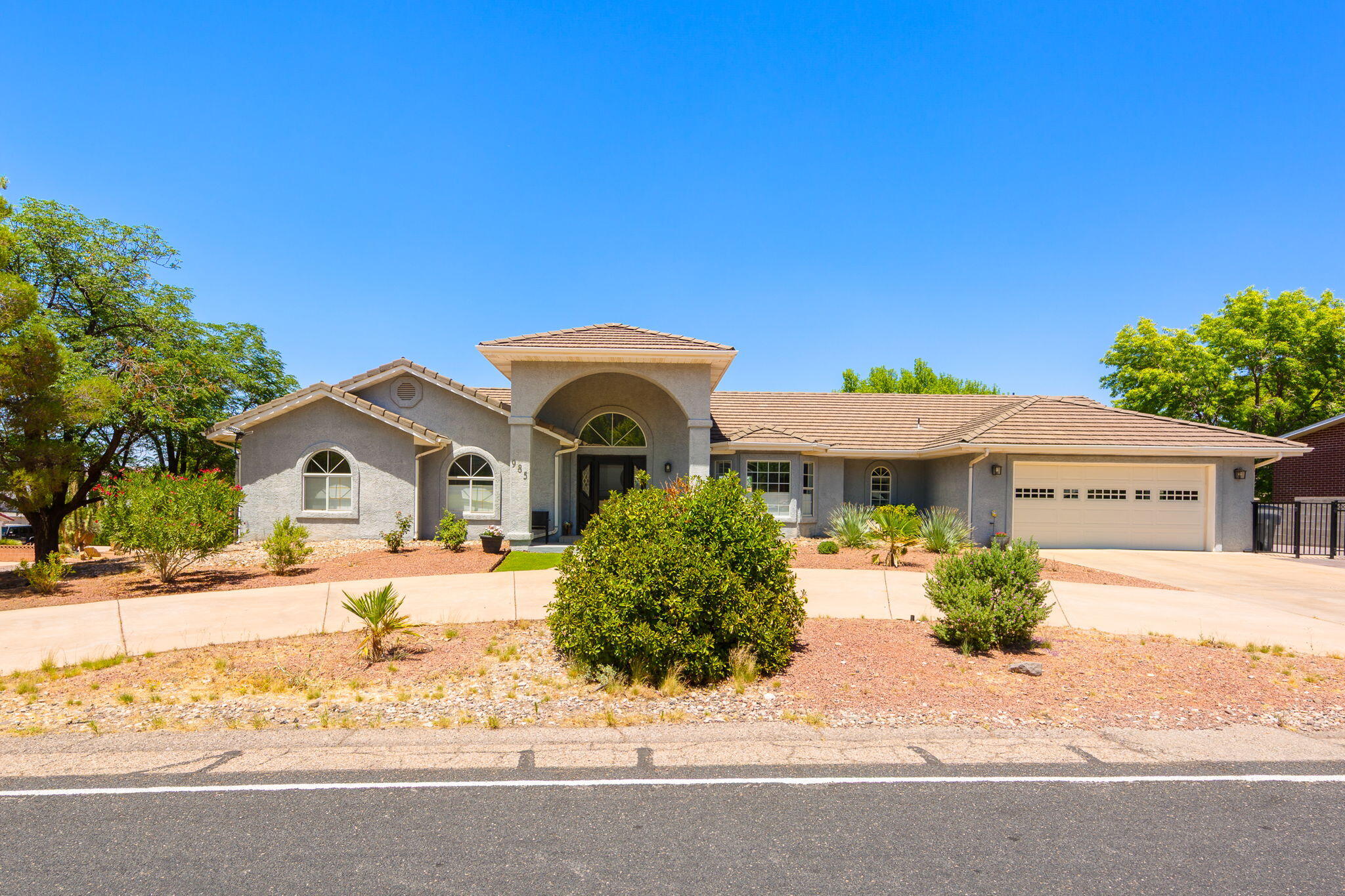 BLOOMINGTON HILLS - Residential