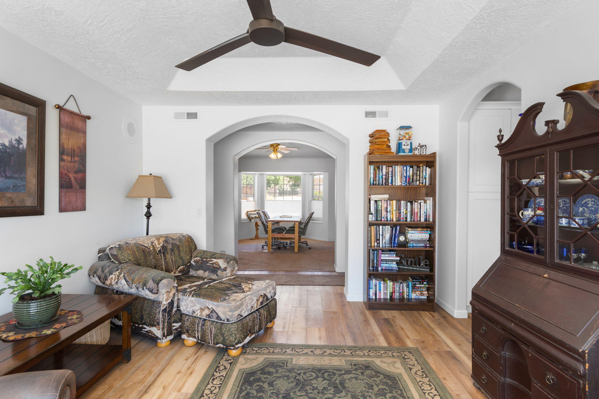 BLOOMINGTON HILLS - Residential