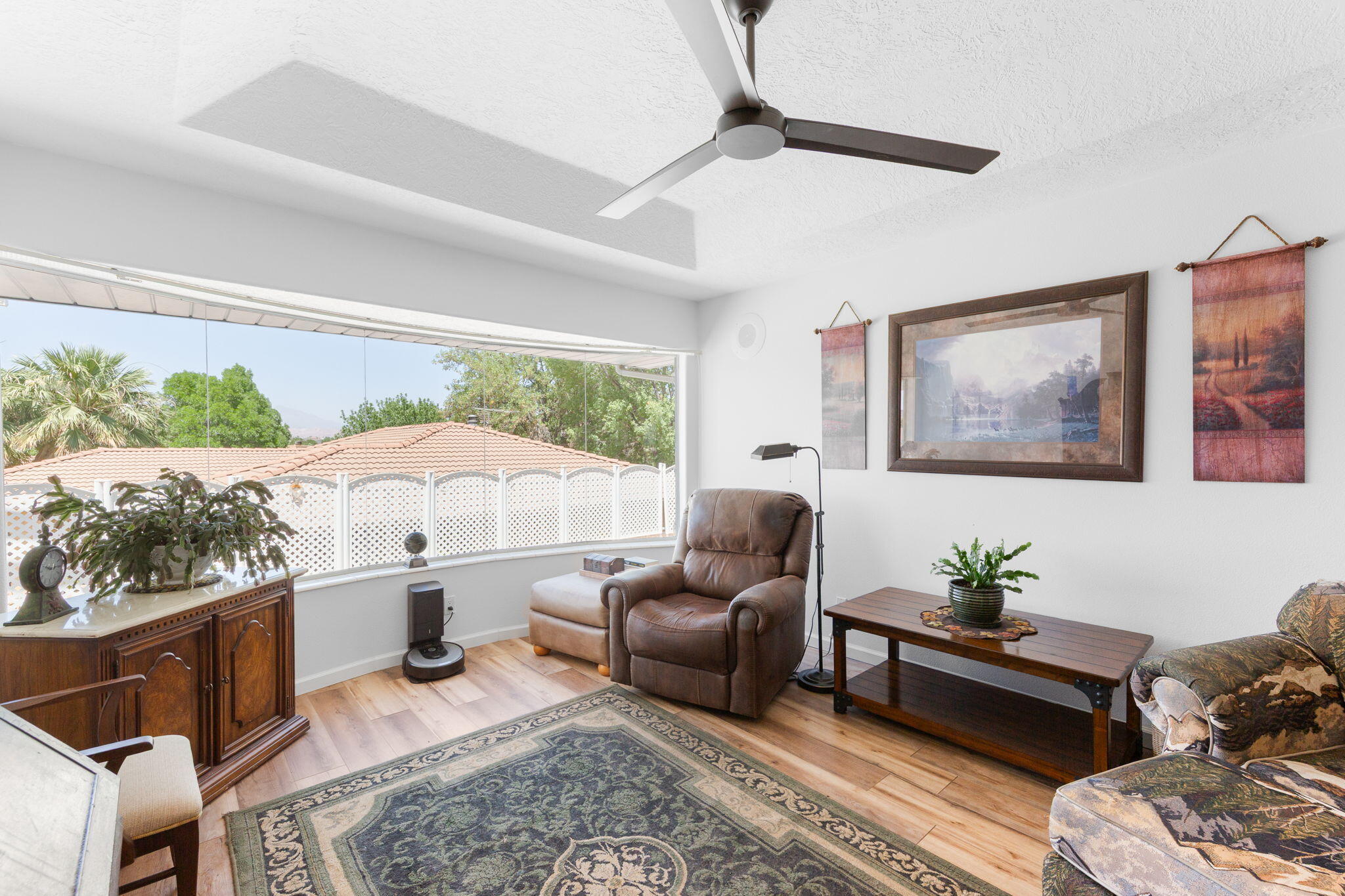 BLOOMINGTON HILLS - Residential