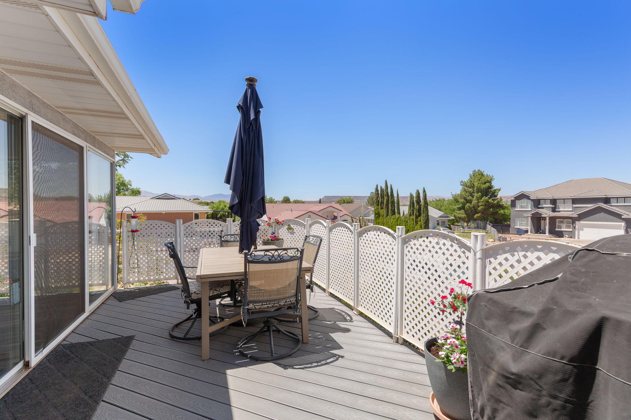 BLOOMINGTON HILLS - Residential