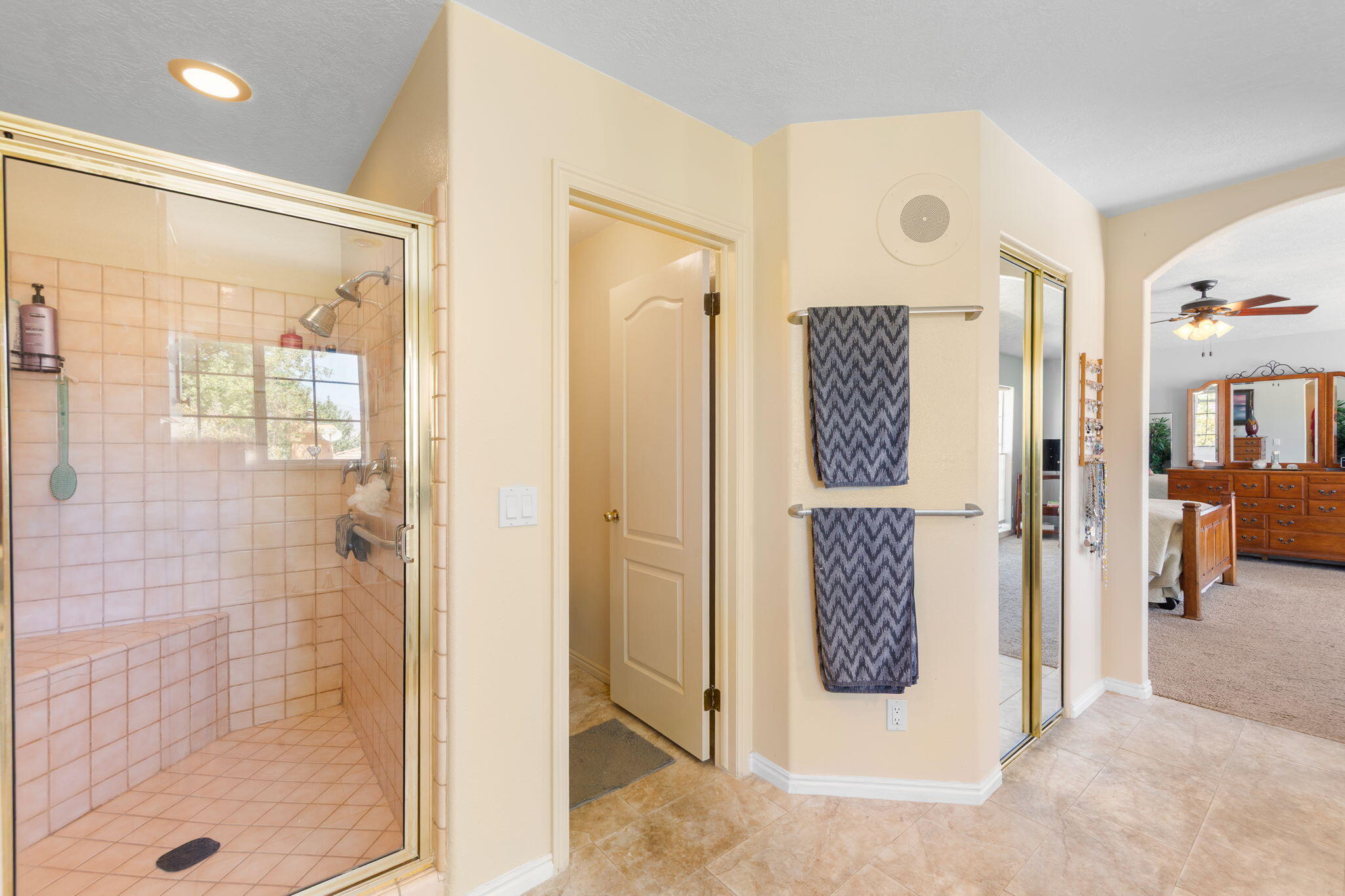 BLOOMINGTON HILLS - Residential