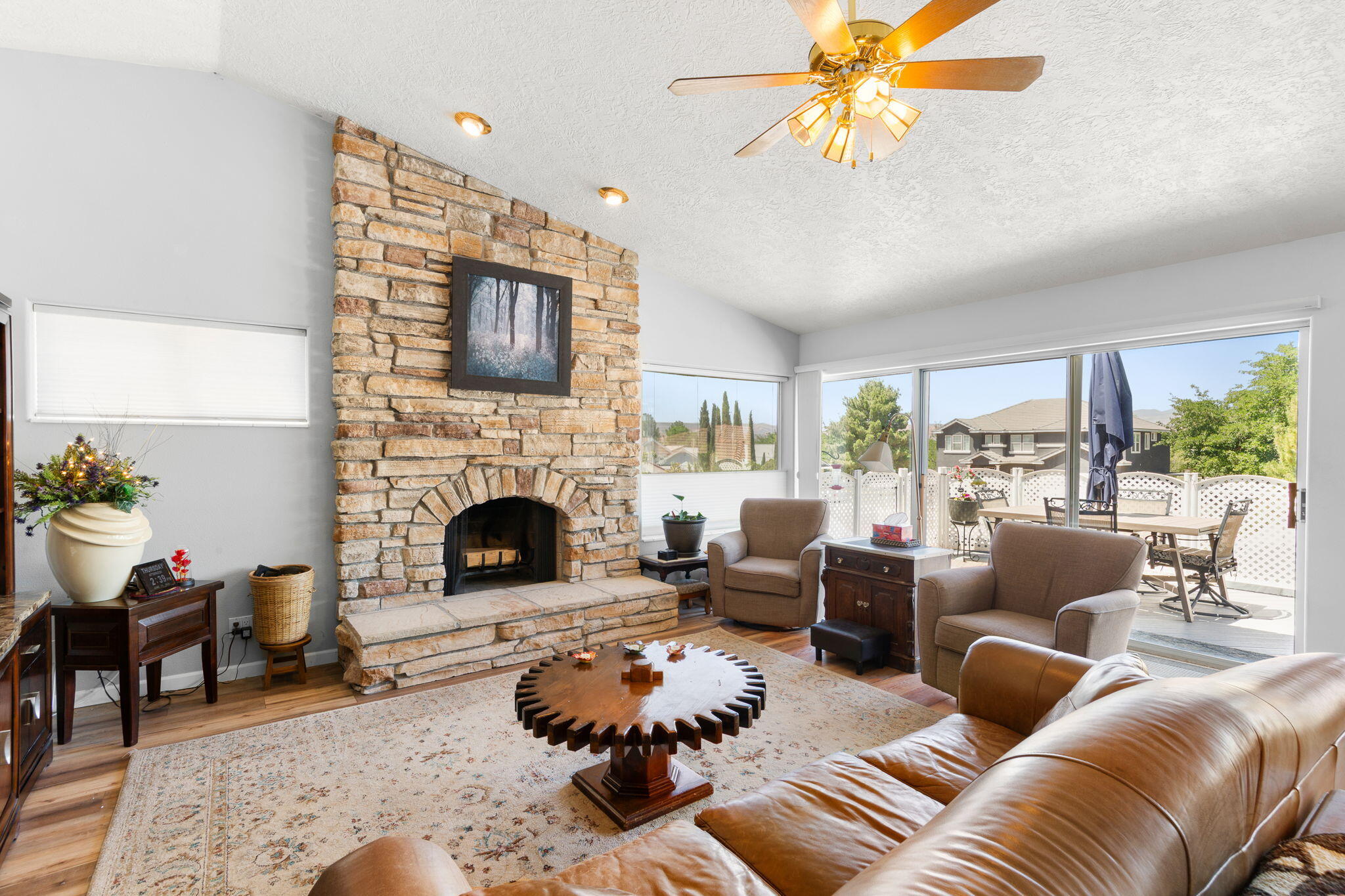 BLOOMINGTON HILLS - Residential