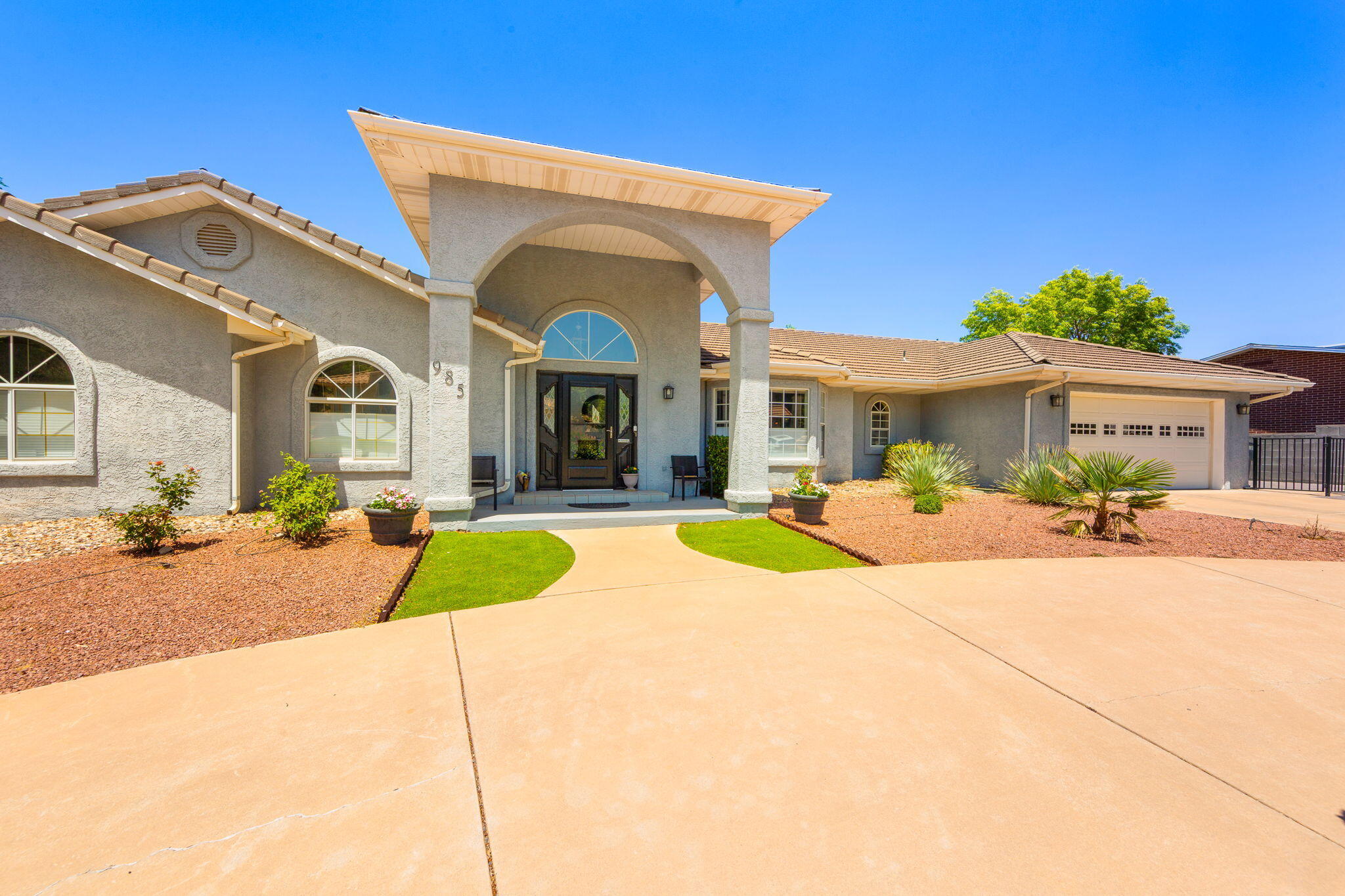 BLOOMINGTON HILLS - Residential