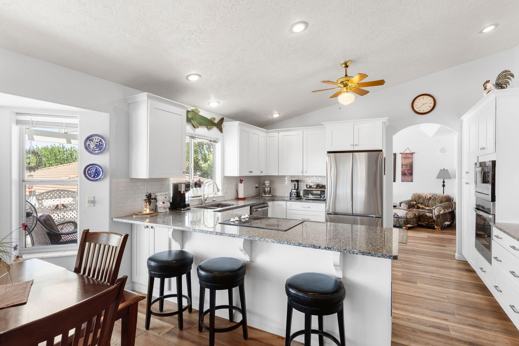 BLOOMINGTON HILLS - Residential