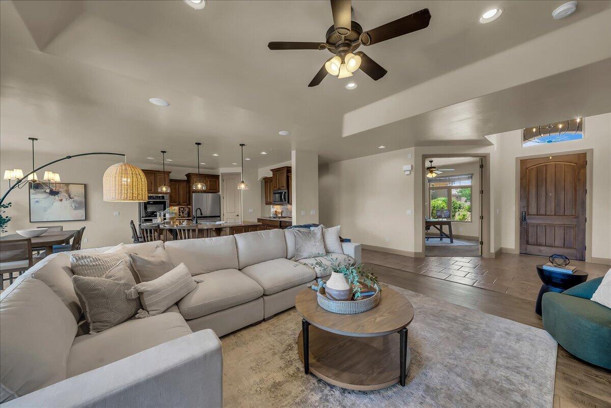 SUMMERFIELD LANE - Residential