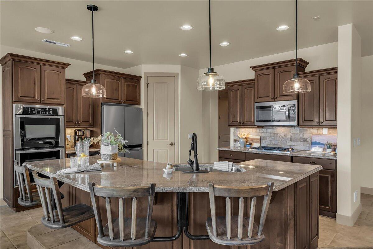 SUMMERFIELD LANE - Residential