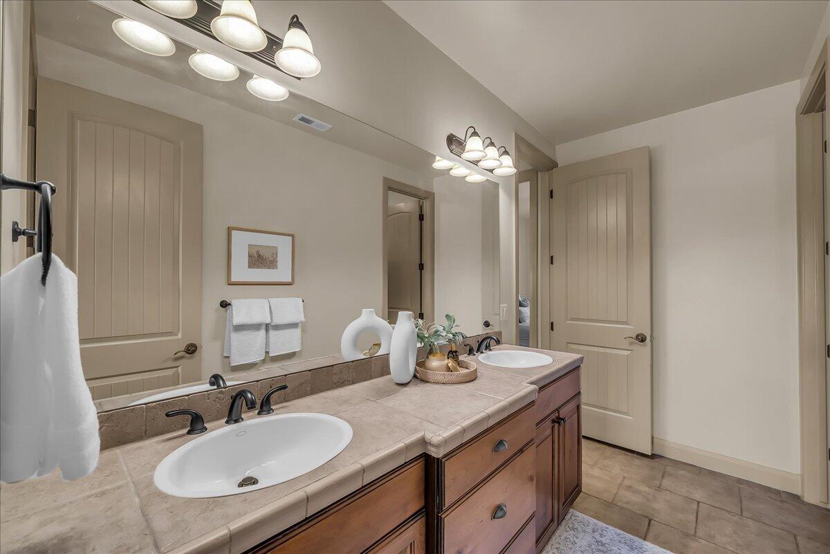 SUMMERFIELD LANE - Residential