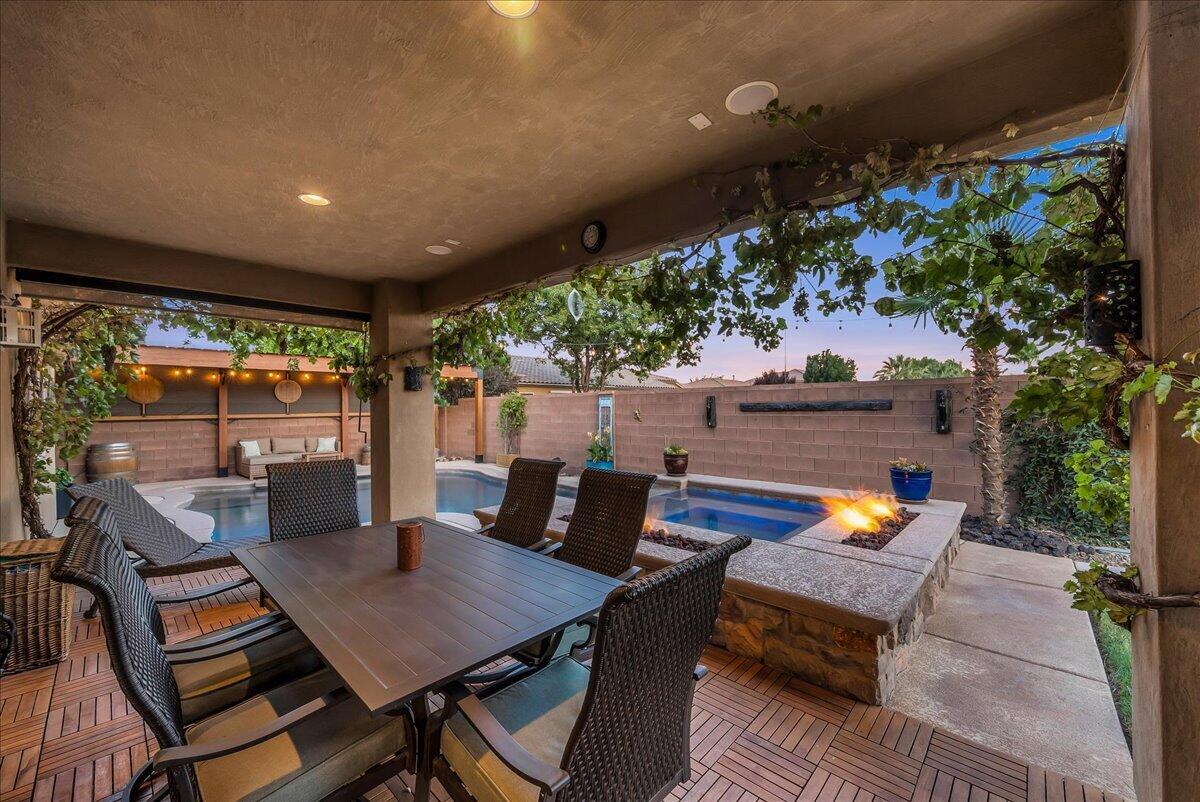 SUMMERFIELD LANE - Residential