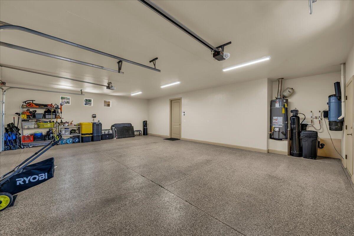 SUMMERFIELD LANE - Residential