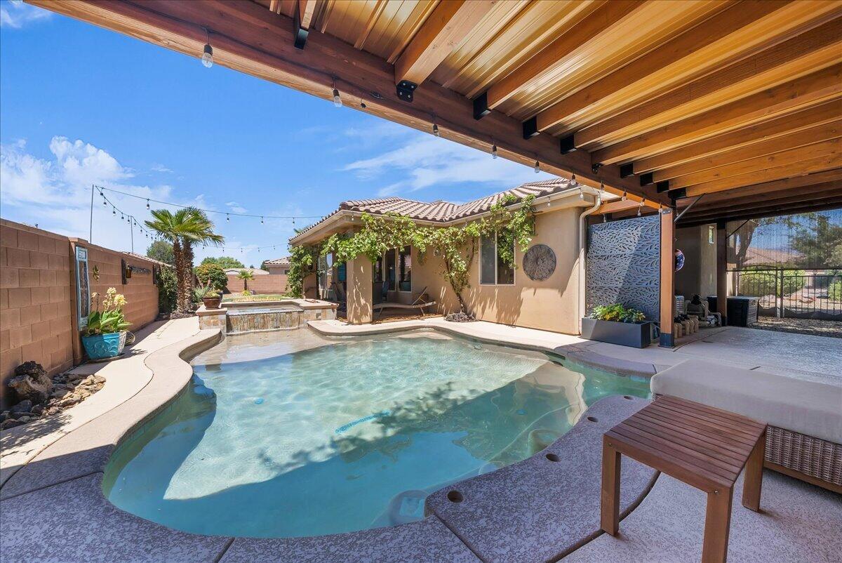 SUMMERFIELD LANE - Residential