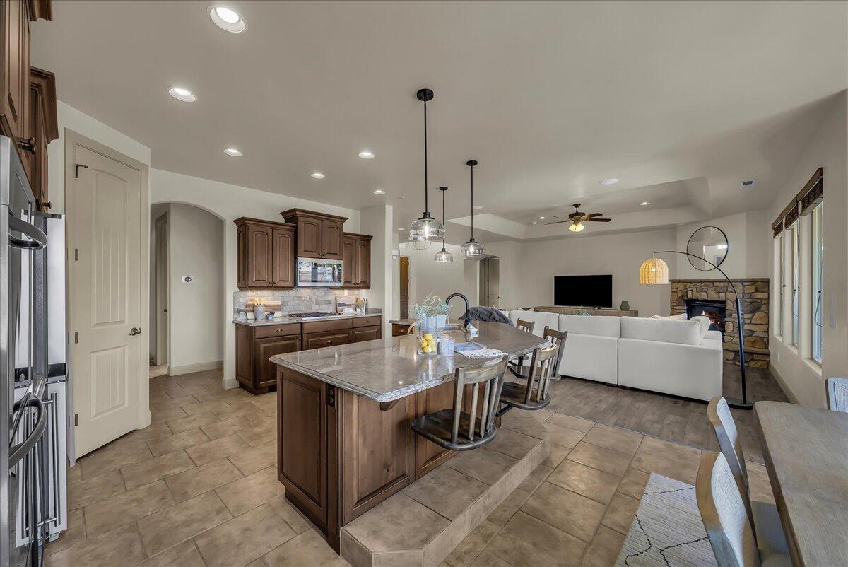 SUMMERFIELD LANE - Residential