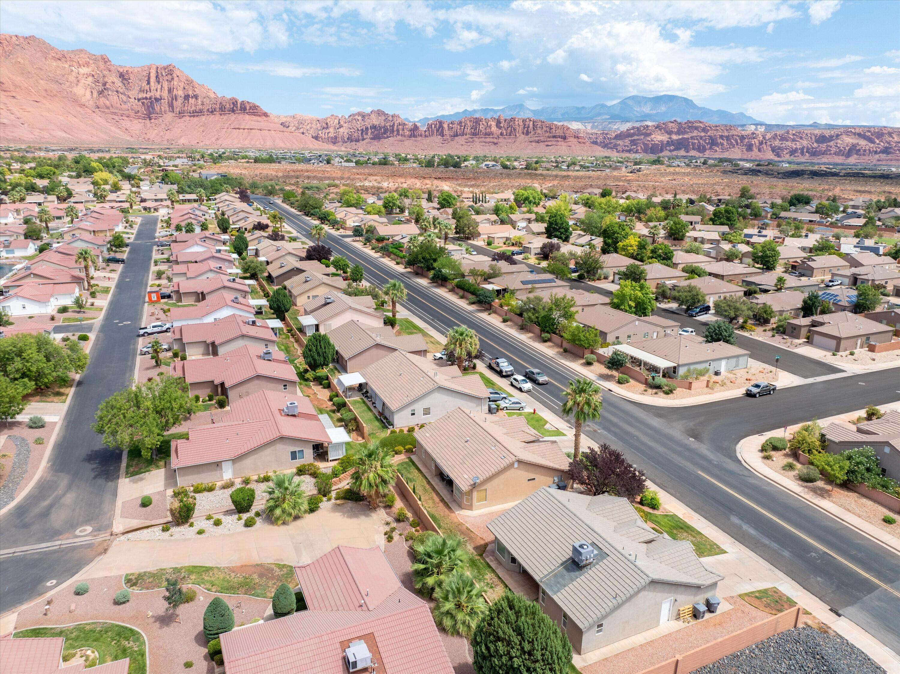 PADRE LAKES TOWNHOMES - Residential
