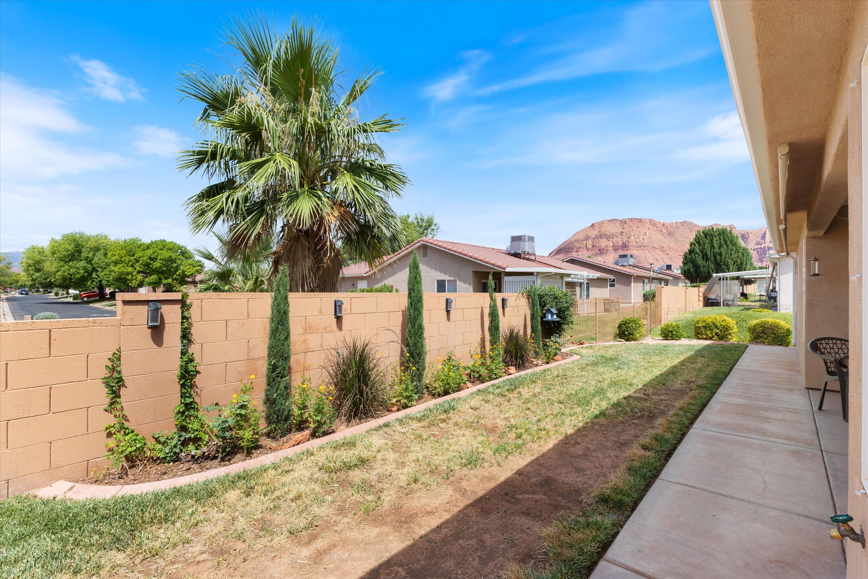 PADRE LAKES TOWNHOMES - Residential