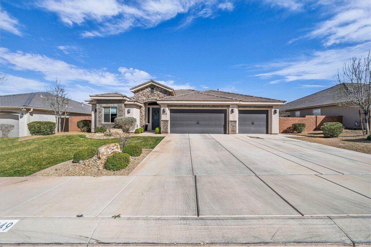 ELMWOOD ESTATES - Residential